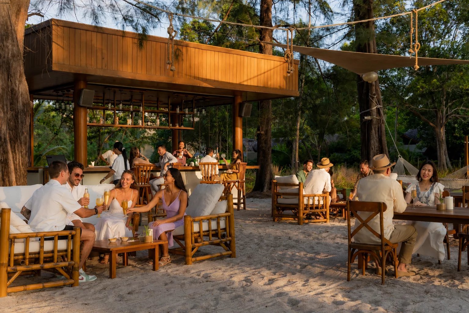 SALA Phuket Mai Khao Beach Resort, sala beach bar