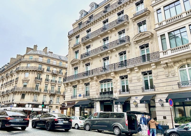 Le Grand Powers — backstory