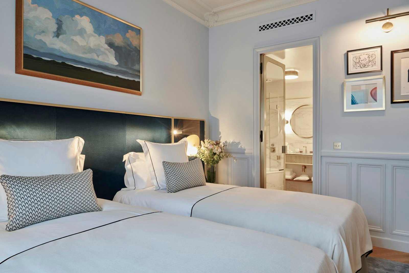 Le Grand Powers — rooms
