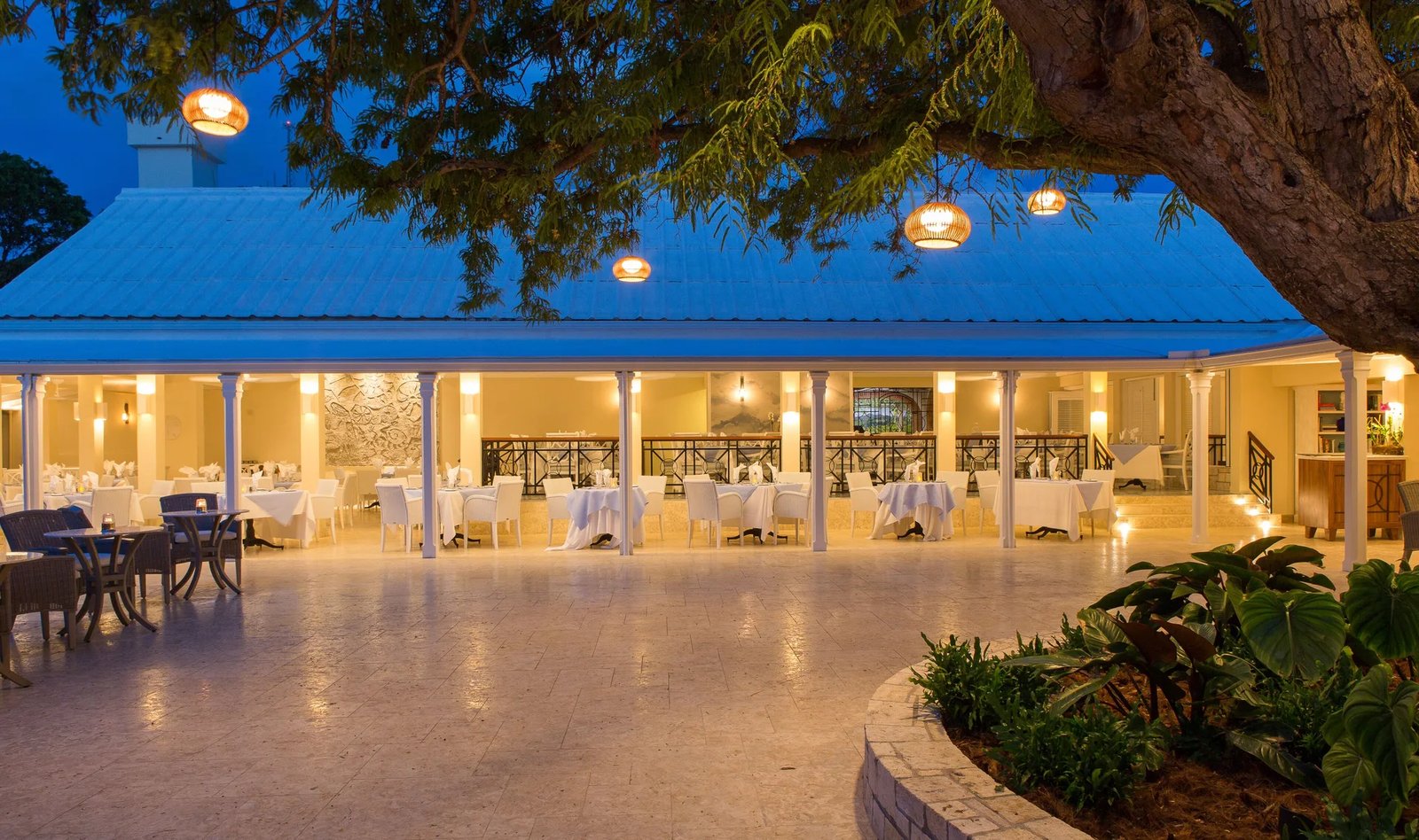 Curtain Bluff, the tamarind restaurant