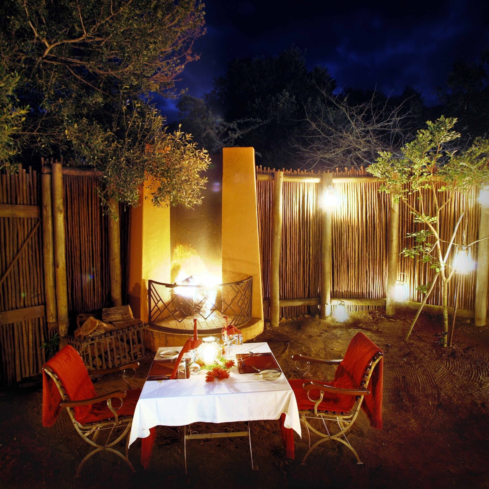 Thanda Private Game Reserve, at the table