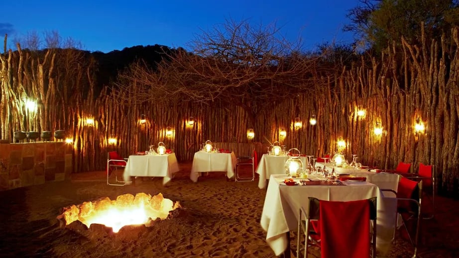 Thanda Private Game Reserve, at the table