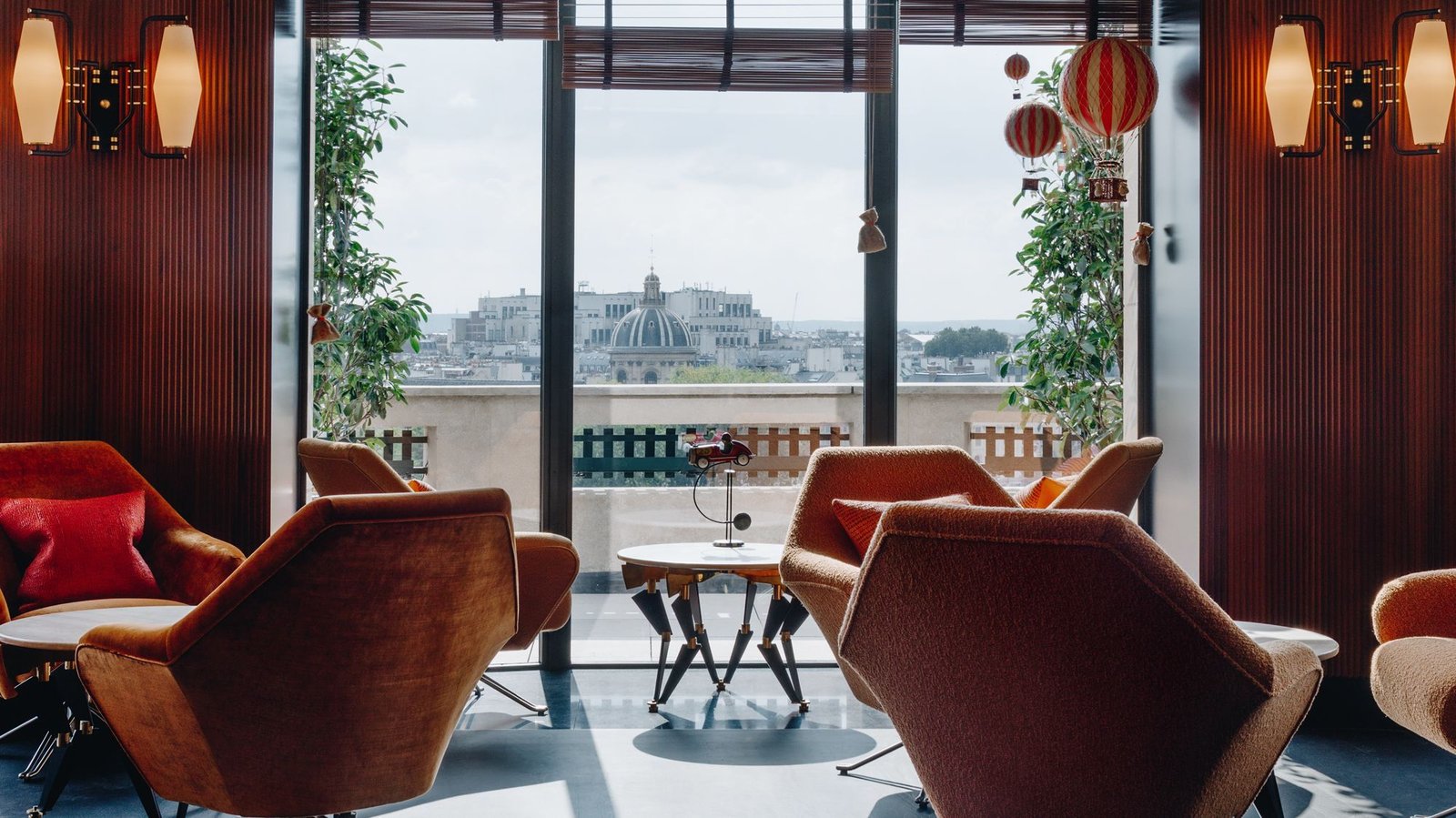 Cheval Blanc Paris Hotel — eat & drink