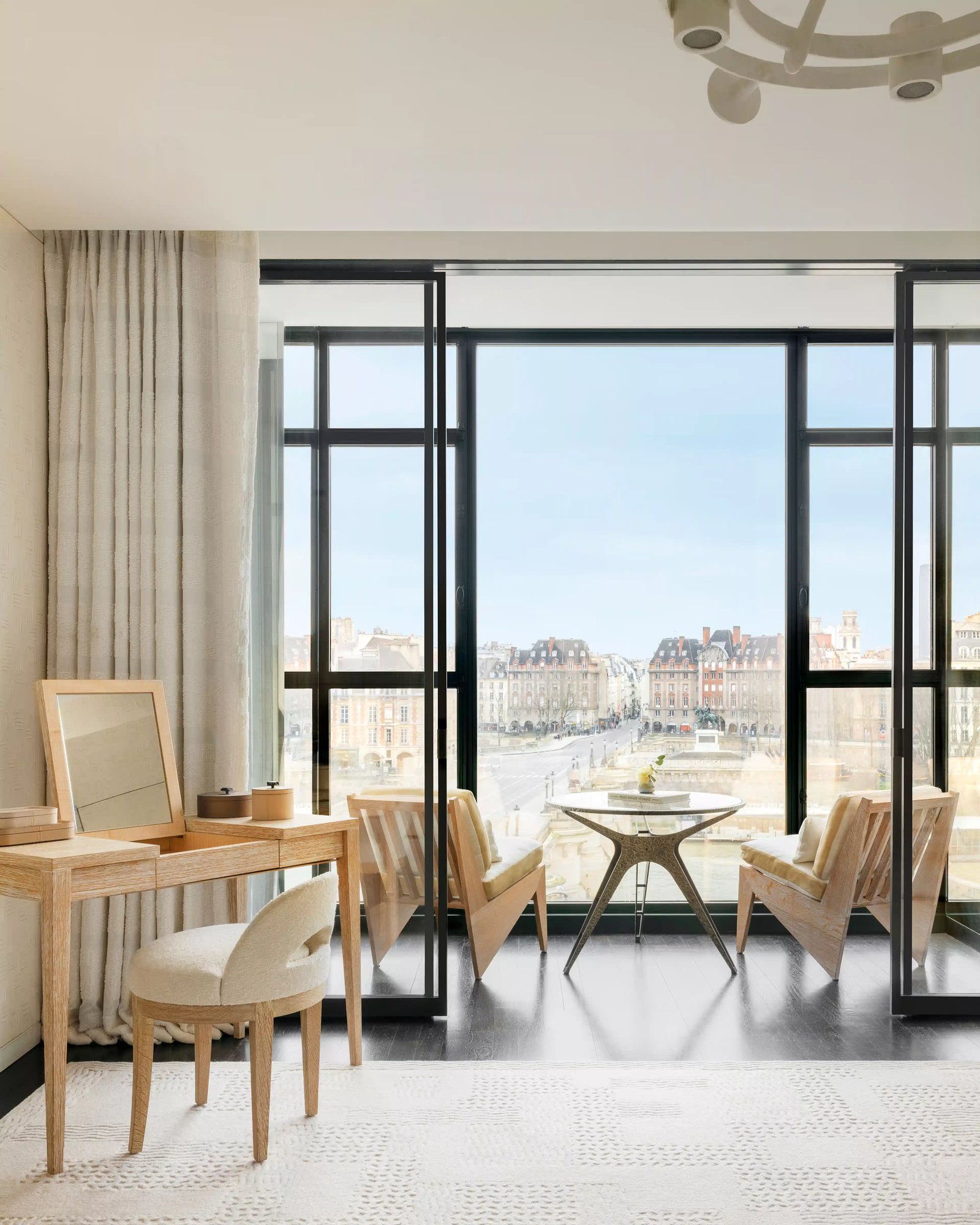 Cheval Blanc Paris Hotel — rooms