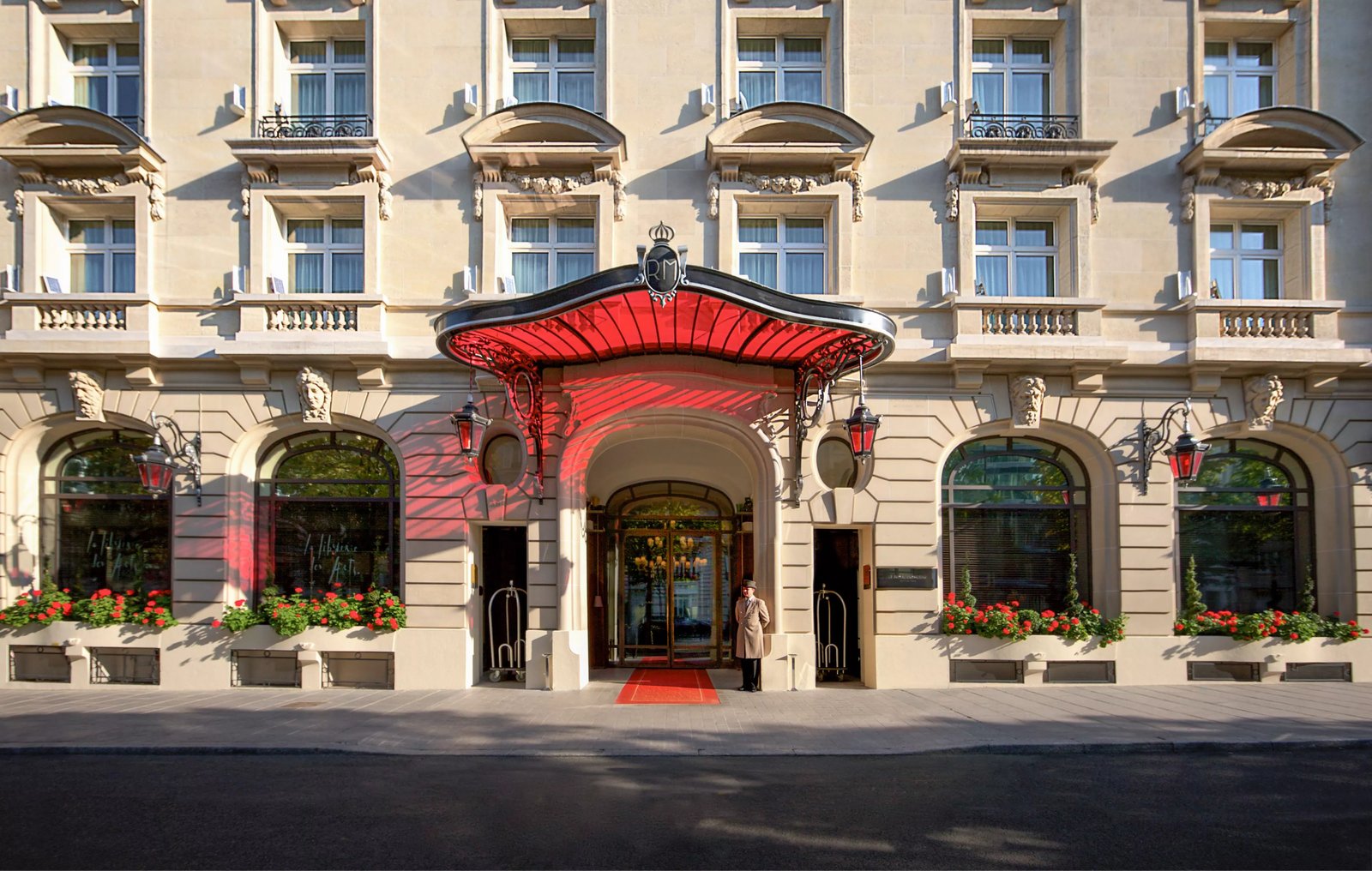Le Royal Monceau – Raffles Paris — backstory