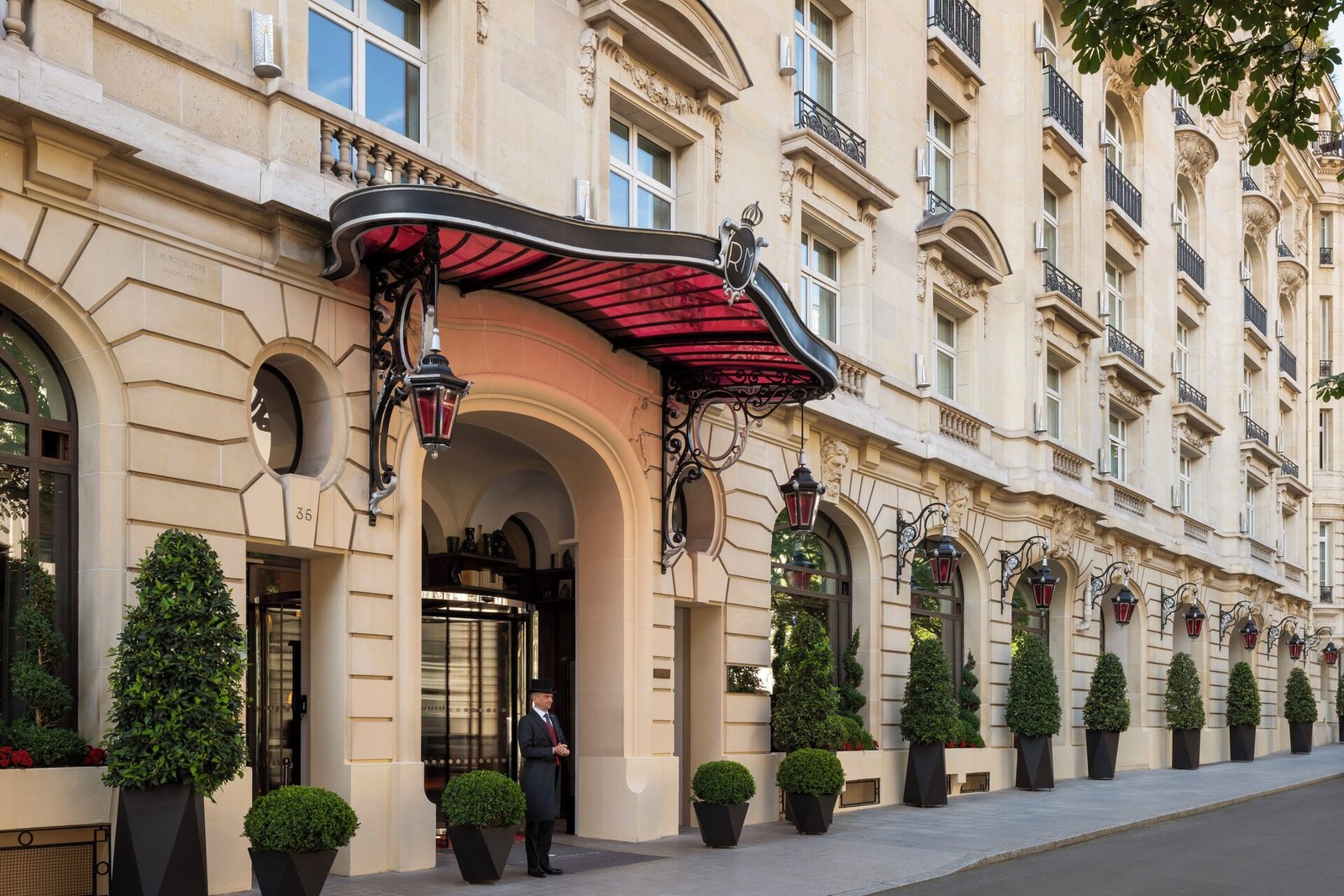 Le Royal Monceau – Raffles Paris — backstory