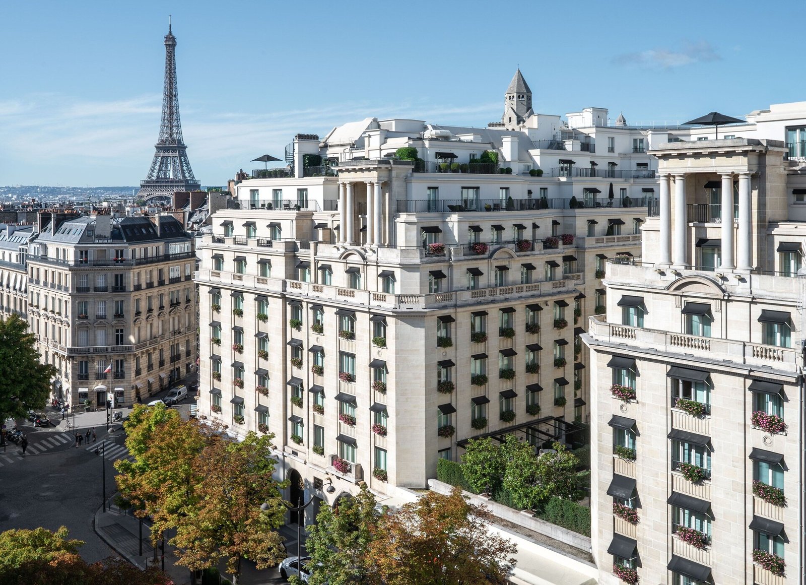 Four Seasons Hotel George V — backstory