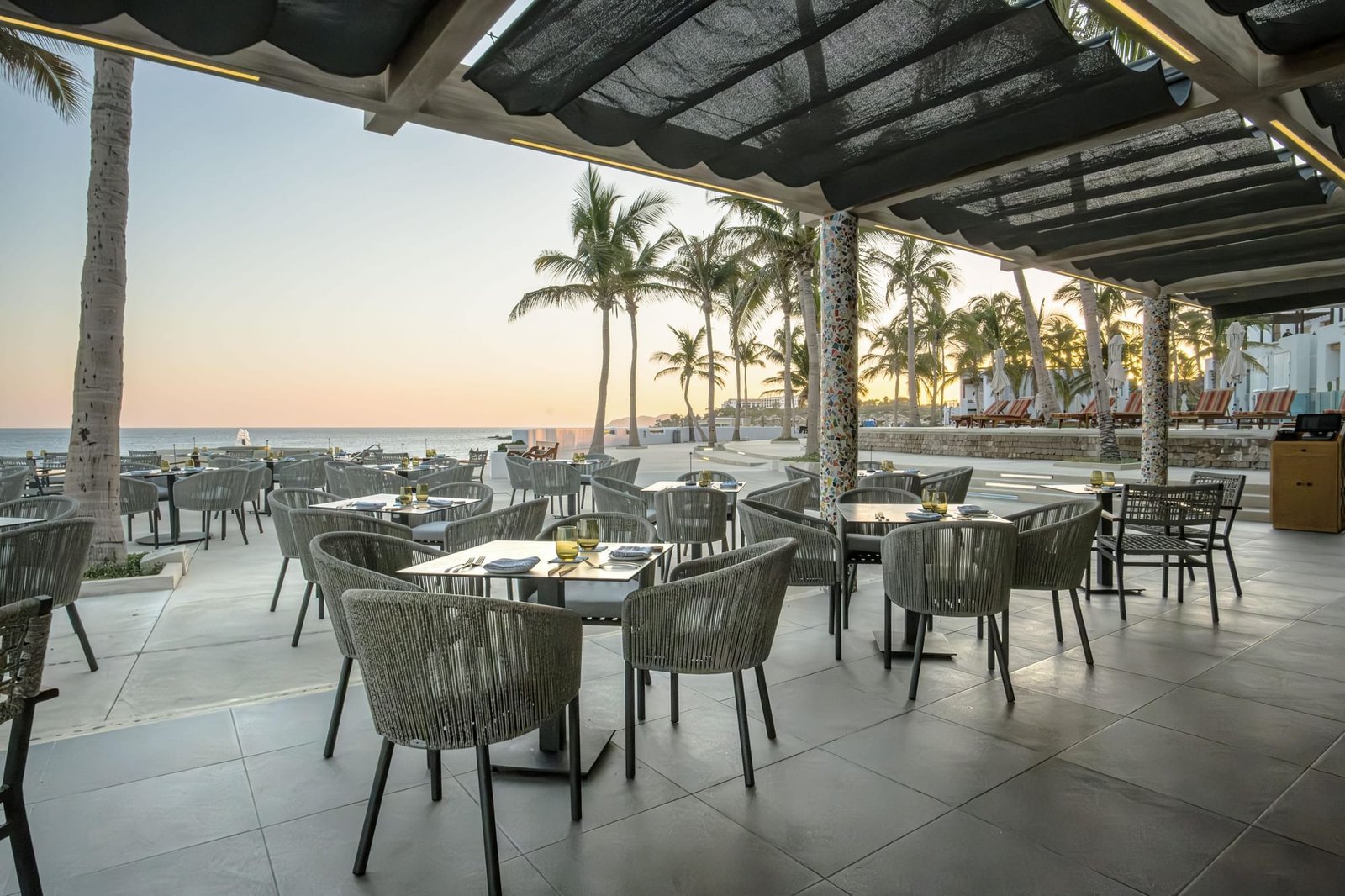 Marquis Los Cabos, at the table