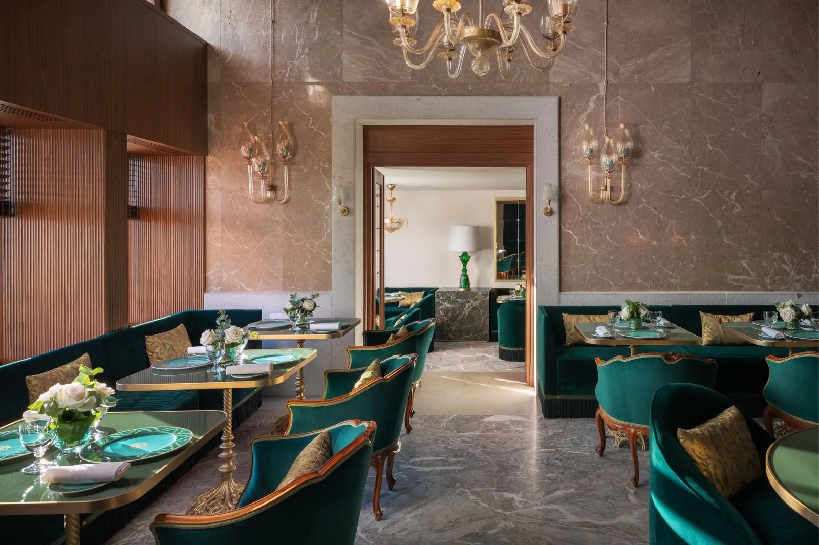Hotel Gabrielli, at the table