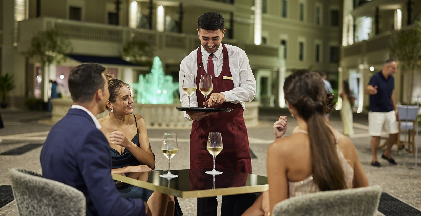 Palazzo Doglio, at the table
