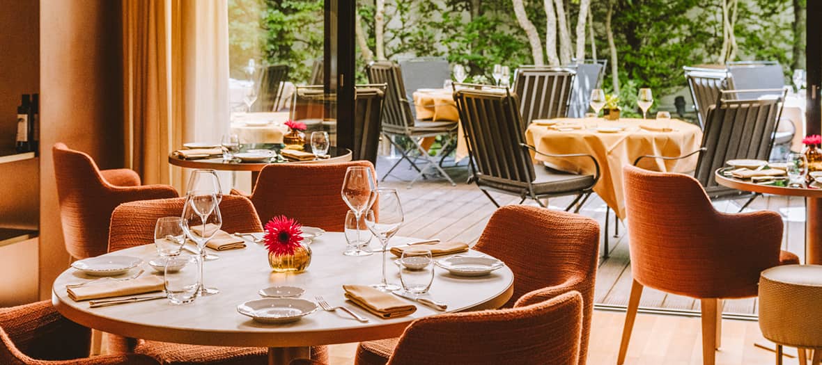 Bulgari Hotel Paris, at the table