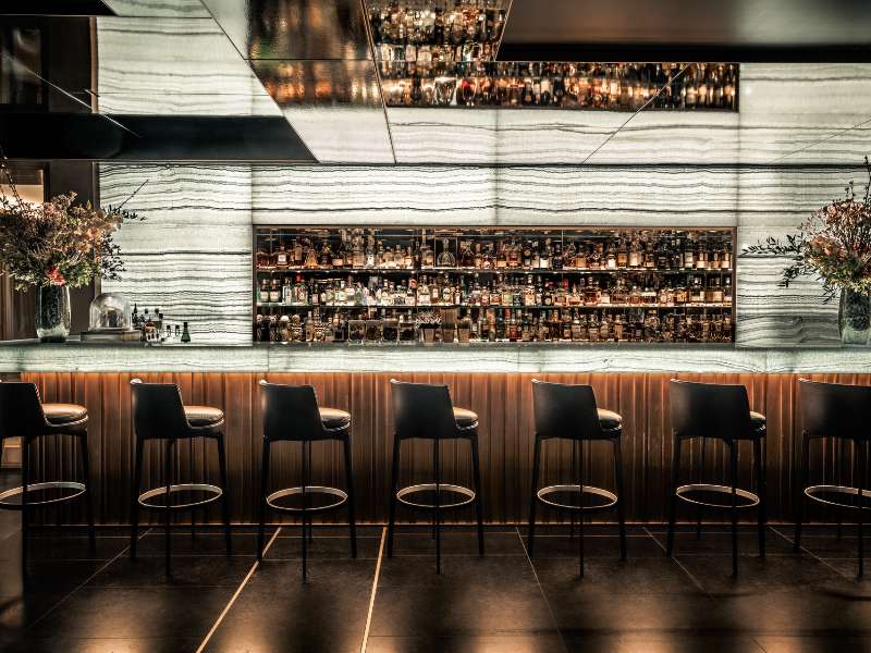 Bulgari Hotel Paris, the bulgari bar