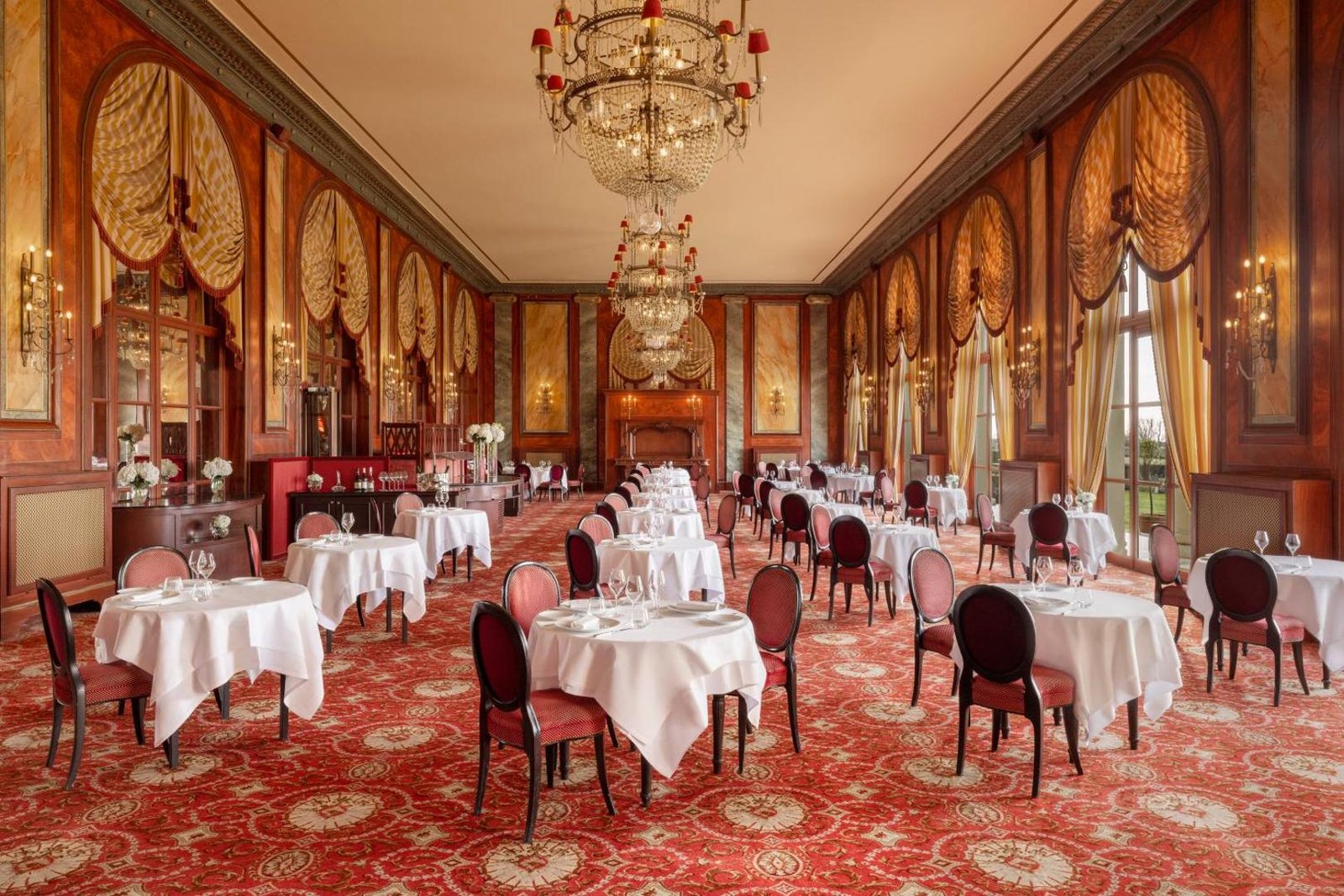 Royal Barriere Hotel, at the table