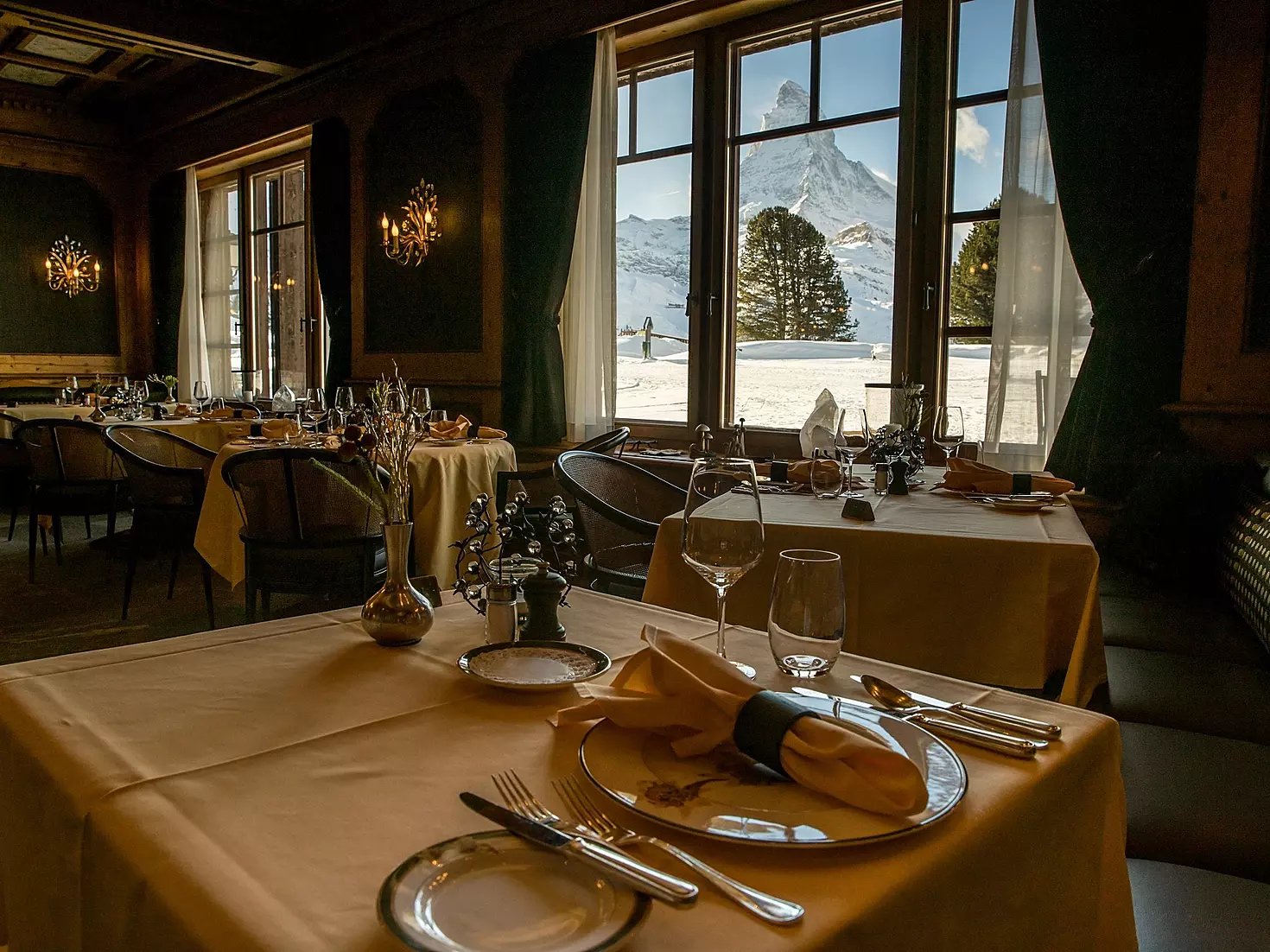 Riffelalp Resort 2222 m, at the table