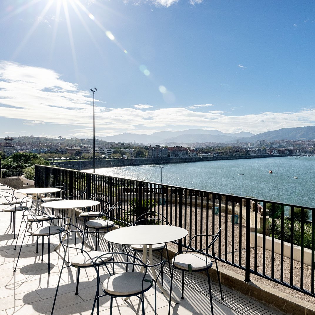 Palacio Arriluce Hotel, at the table
