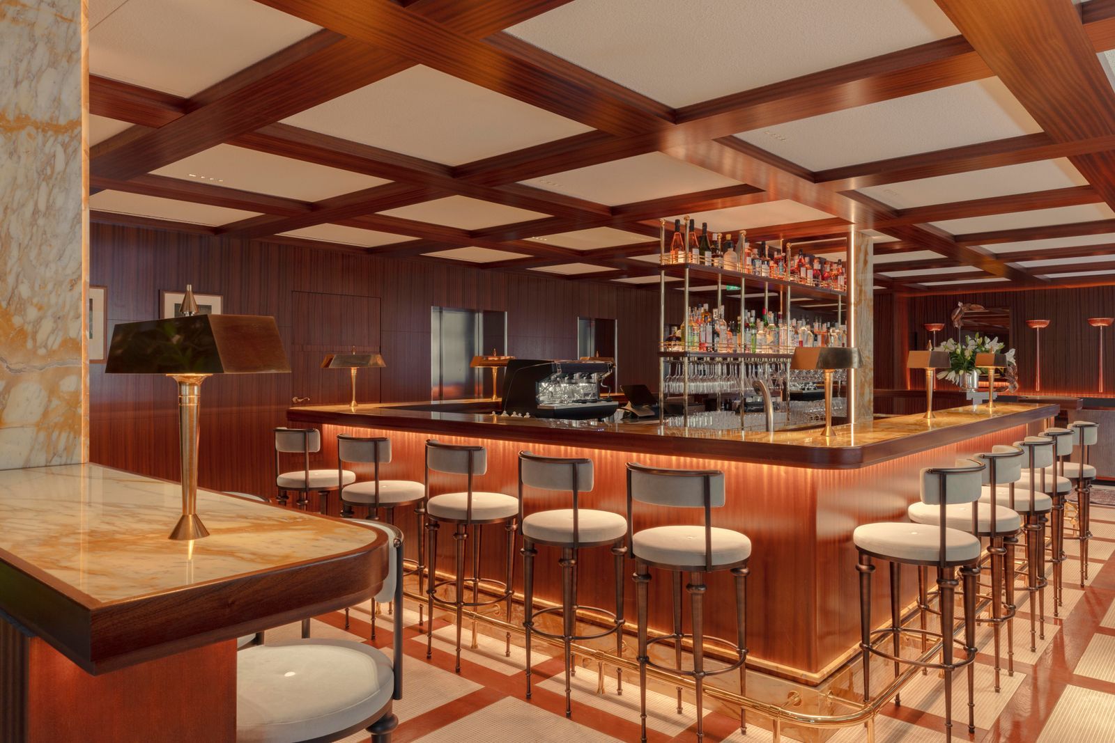 Hôtel des Grands Voyageurs — eat & drink