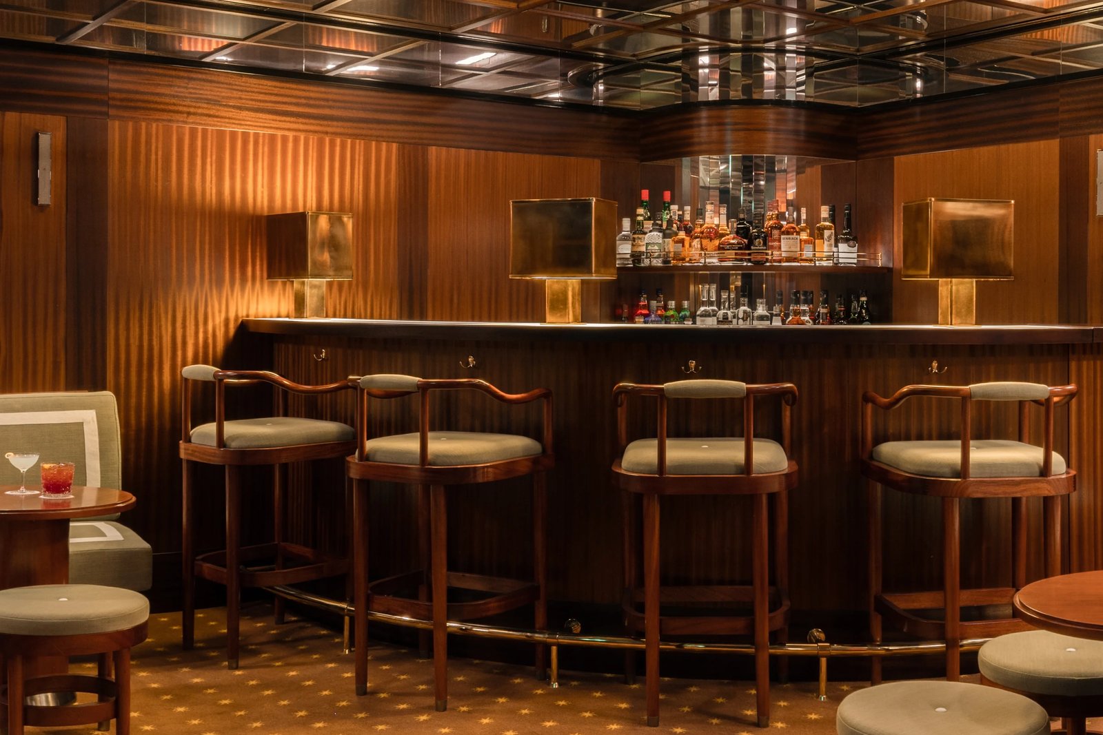 Hôtel des Grands Voyageurs — eat & drink