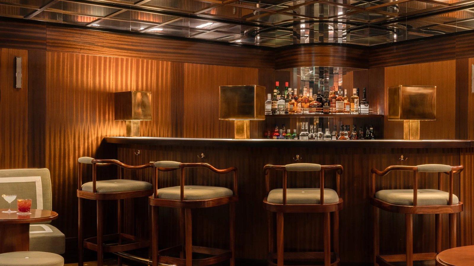 Hôtel des Grands Voyageurs — eat & drink