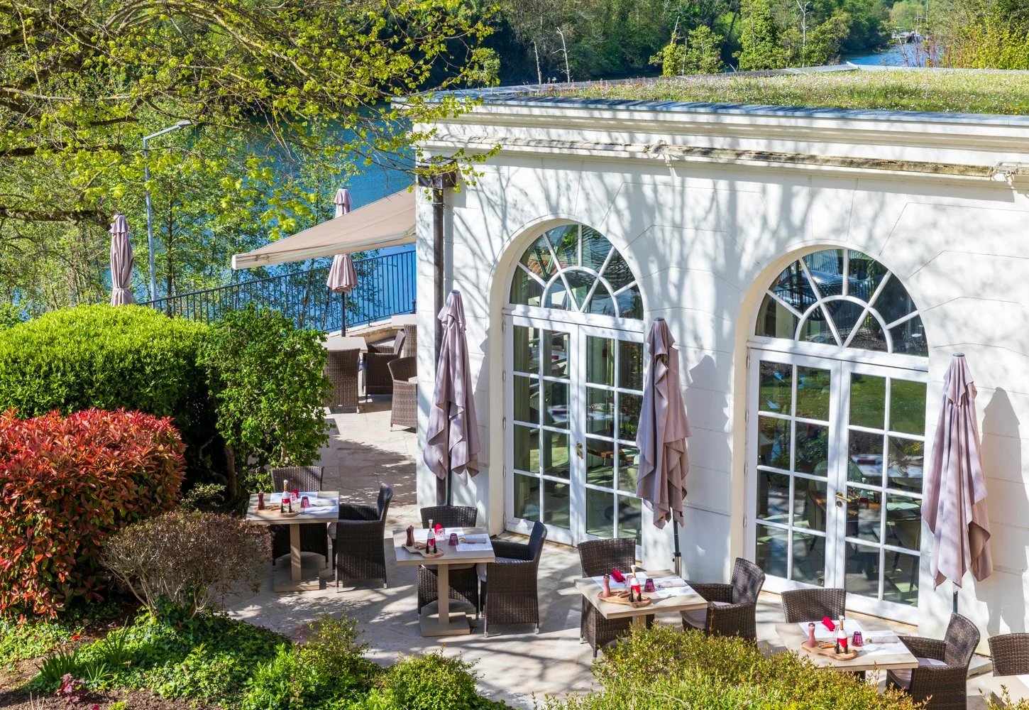 La Côte Saint Jacques & Spa, at the table
