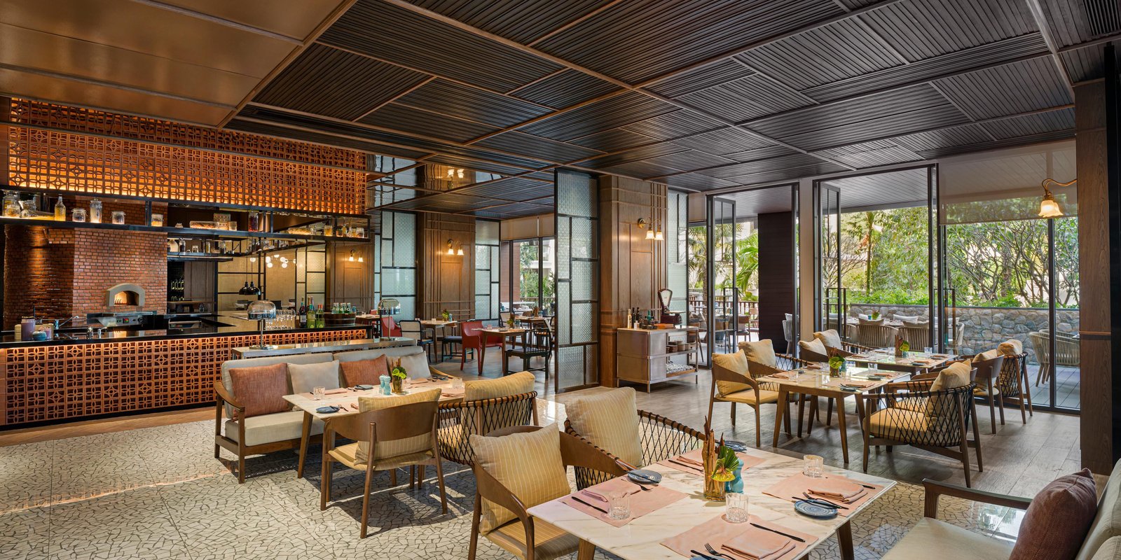 InterContinental Phuket Resort by IHG, at the table