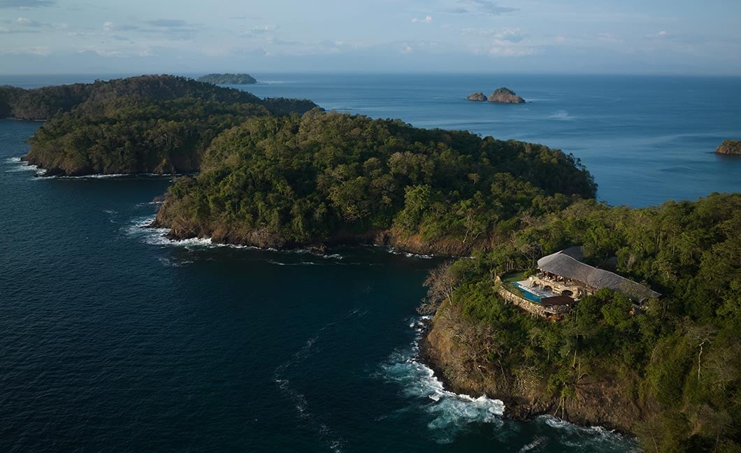 Islas Secas Resort, backstory