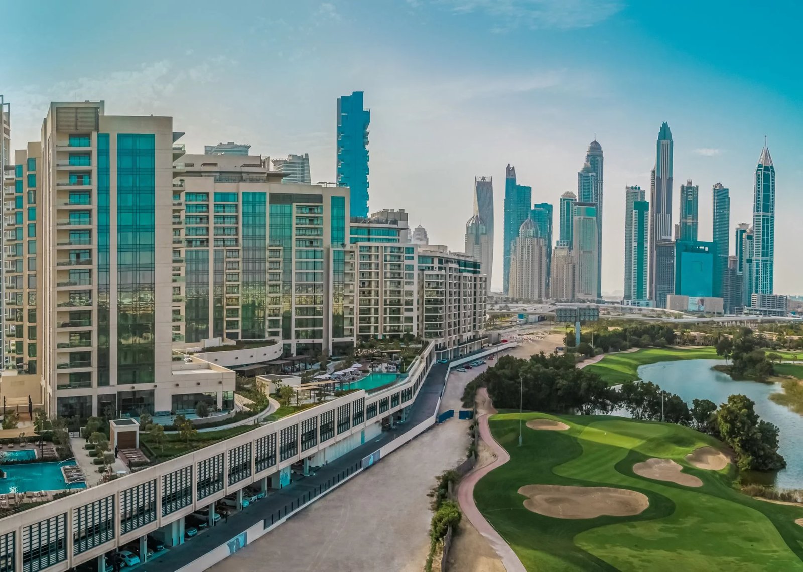Vida Emirates Hills, backstory