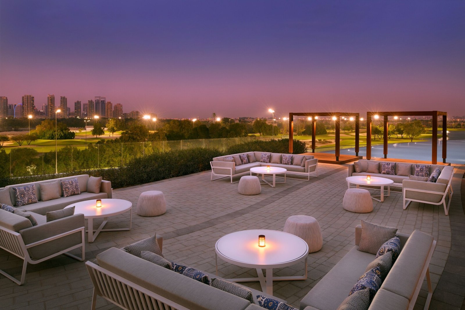 Vida Emirates Hills, vibe