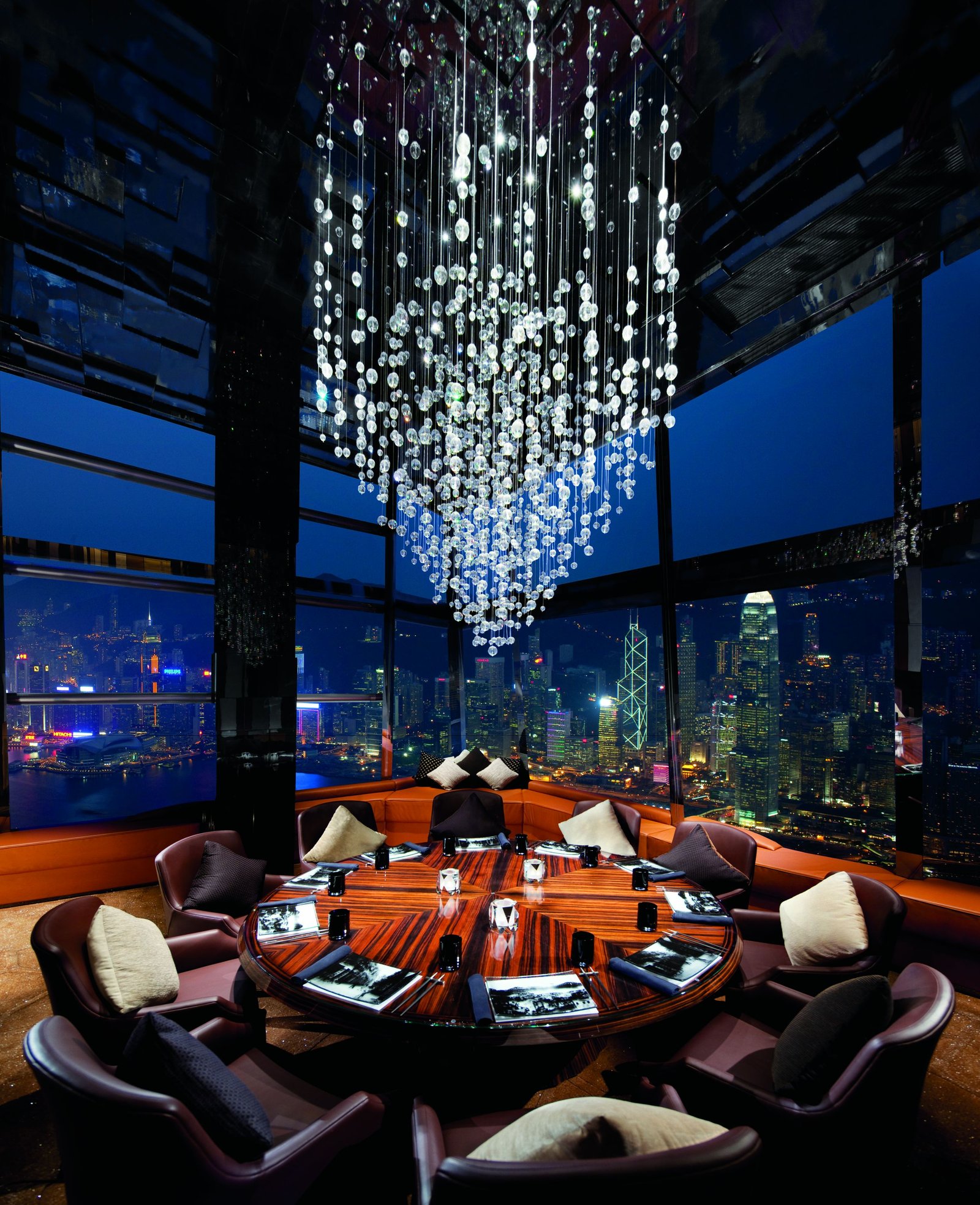 The Ritz-Carlton Hong Kong — vibe
