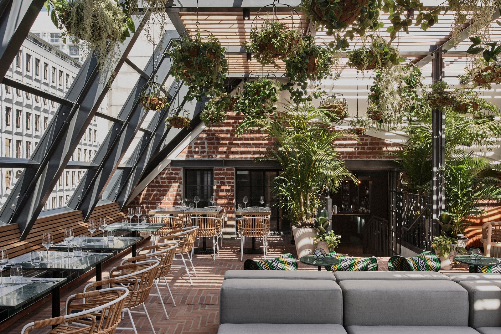 Gorgeous George Hotel, gigi rooftop