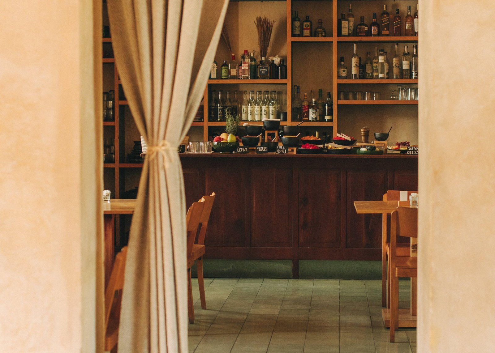 Hotel Escondido, eat & drink