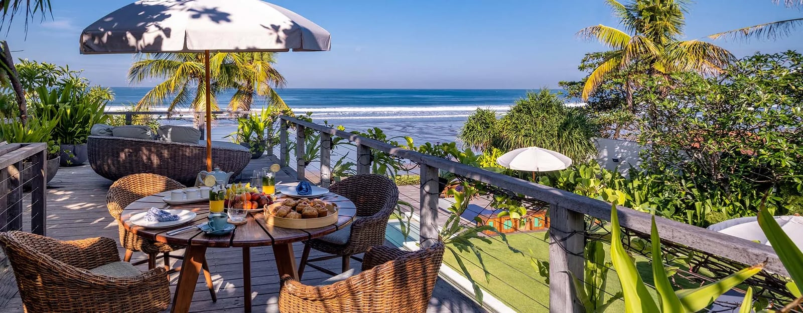 Noku Beach House, at the table