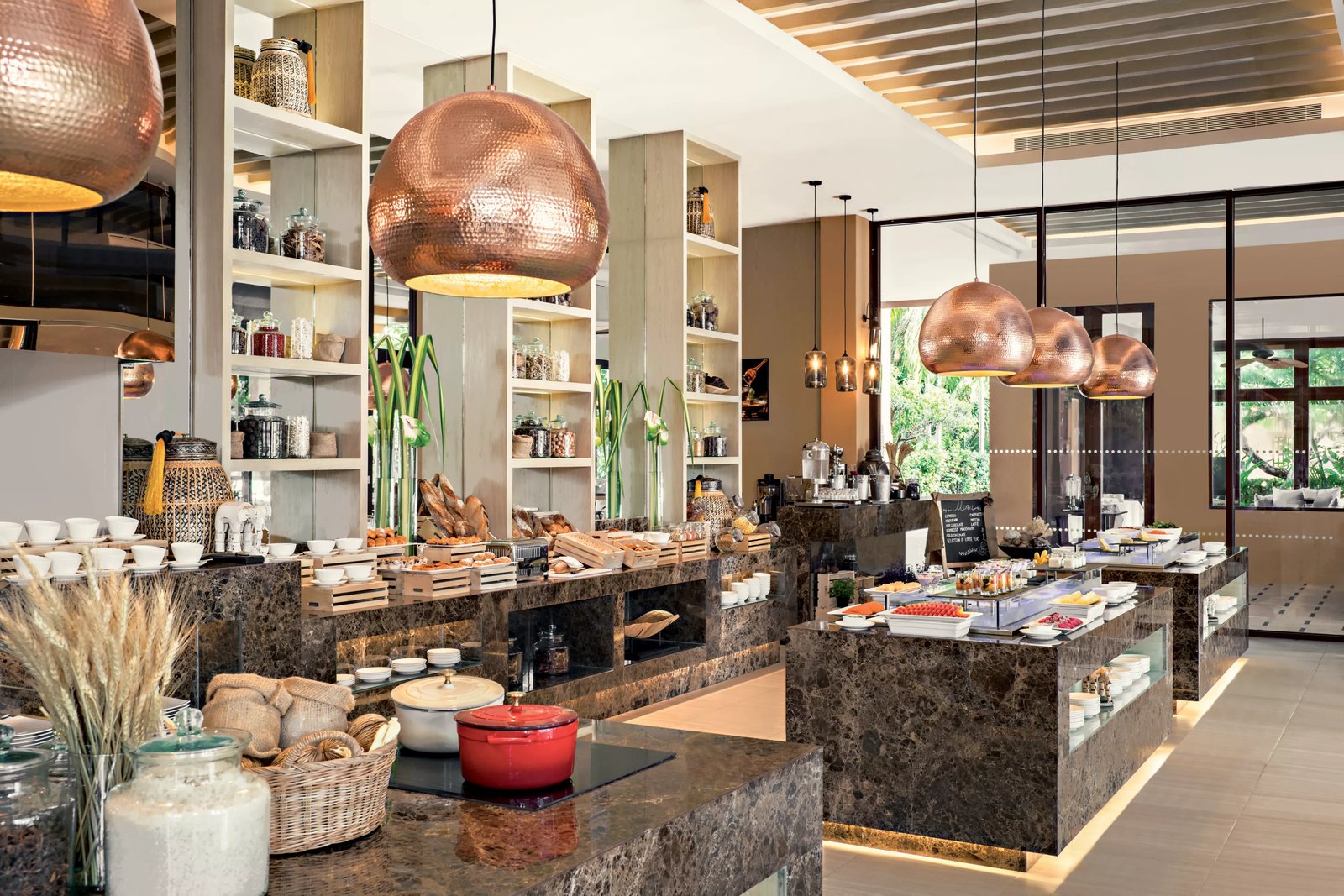 Mövenpick Asara Resort & Spa Hua Hin, eat & drink