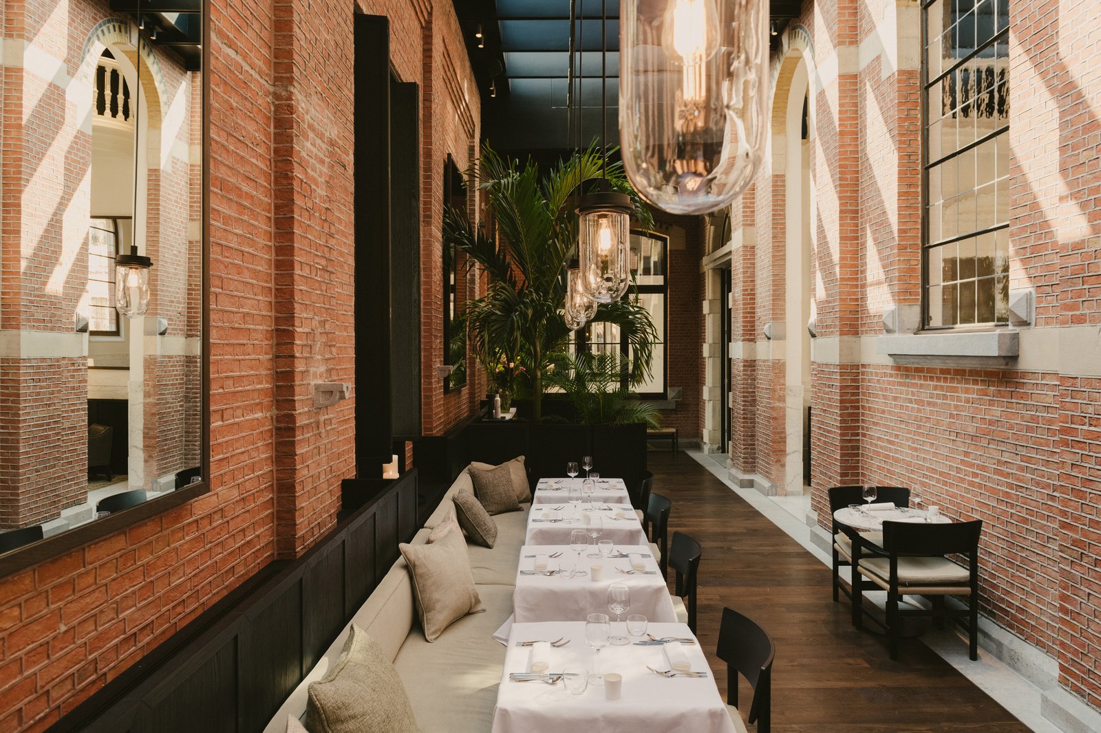 August, august restaurant