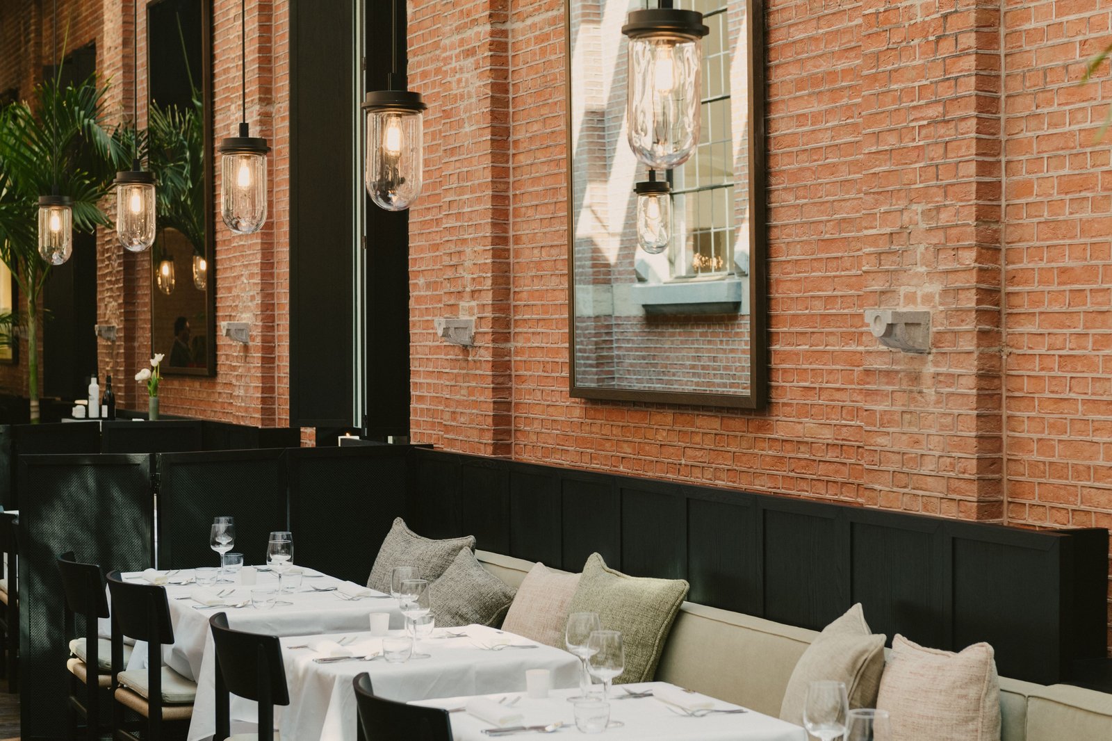 August, august restaurant