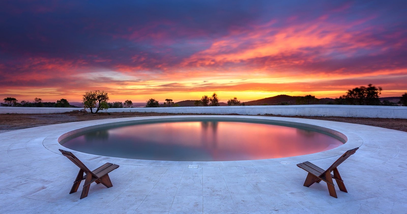 Dá Licença, the pool
