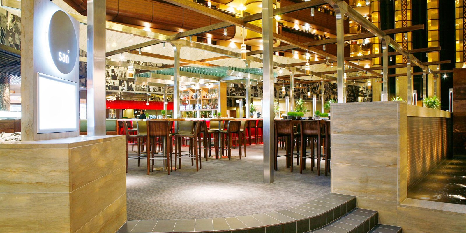 Sandton Sun & Towers, san restaurant & san bar