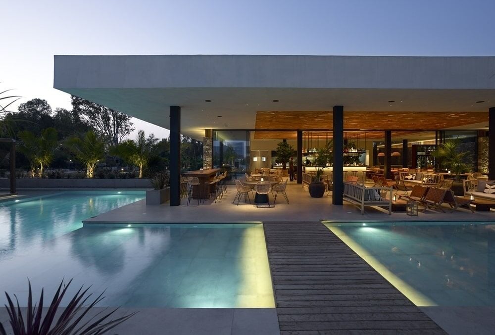 Caravia Beach Hotel, maina restaurant & gastro bar