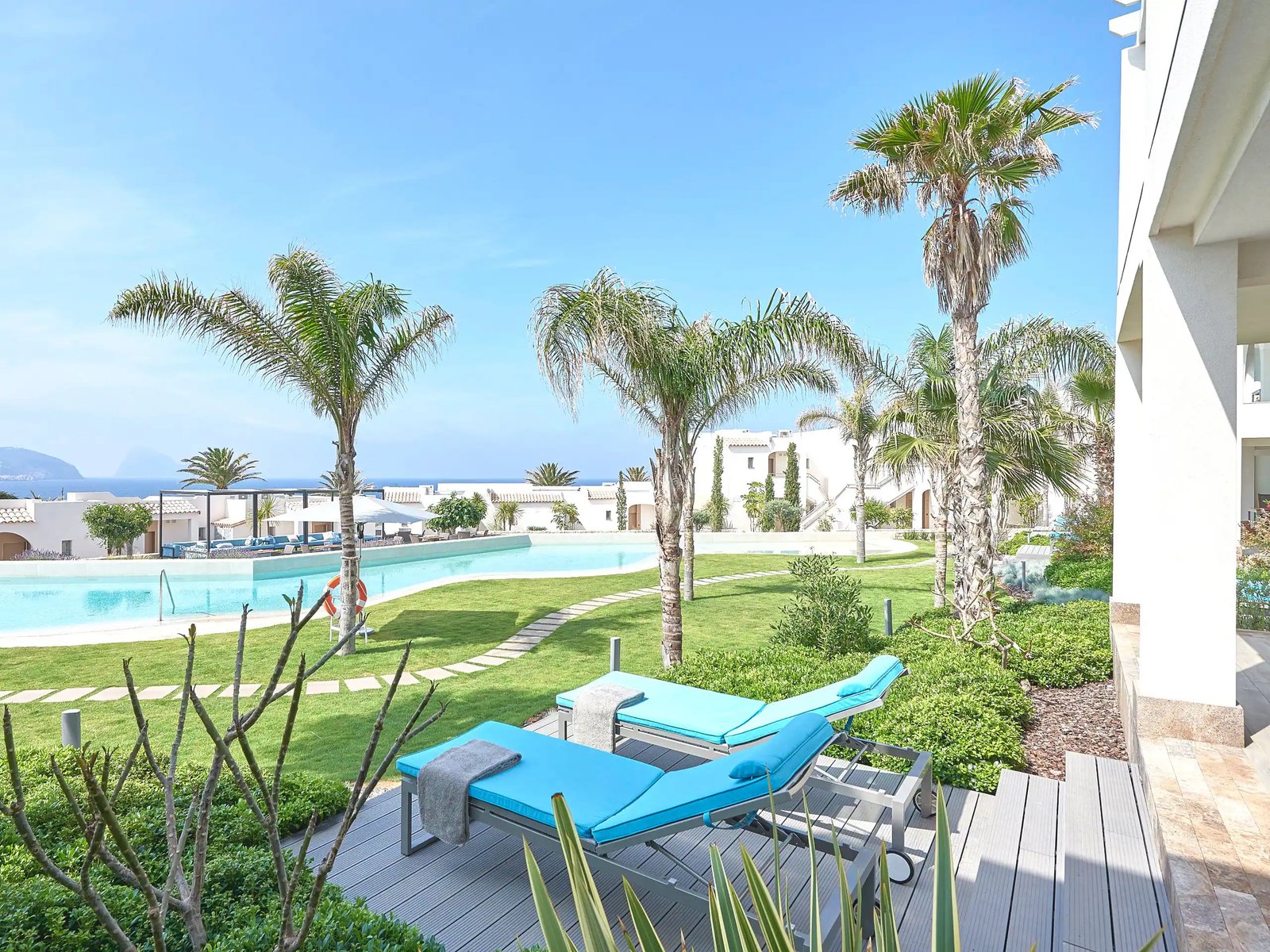 7Pines Resort Ibiza - Destination by Hyatt, vibe