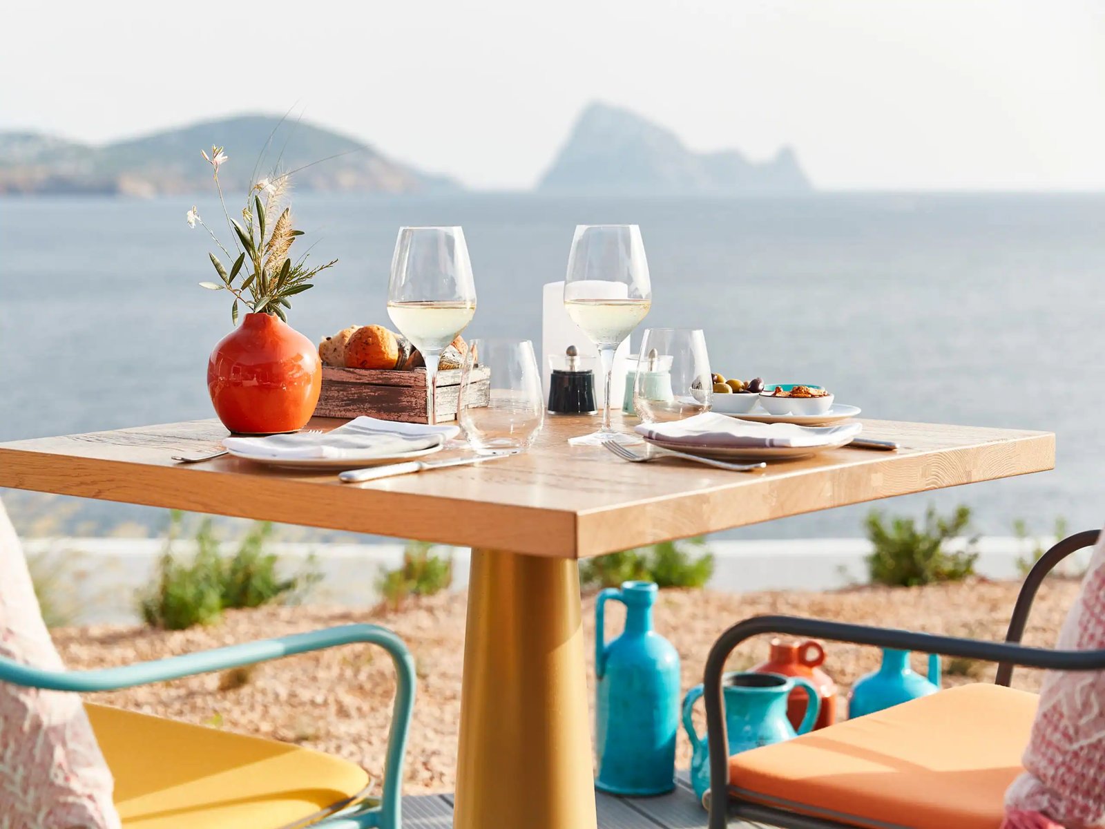 7Pines Resort Ibiza - Destination by Hyatt, eat & drink