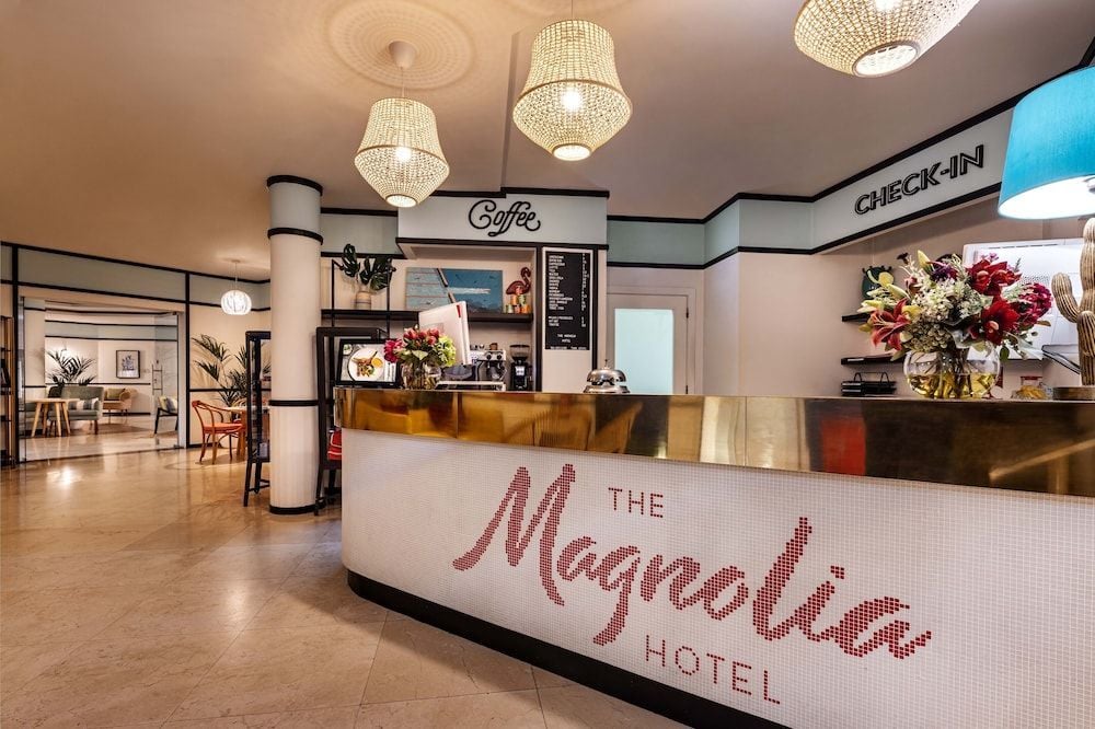 The Magnolia Hotel, vibe