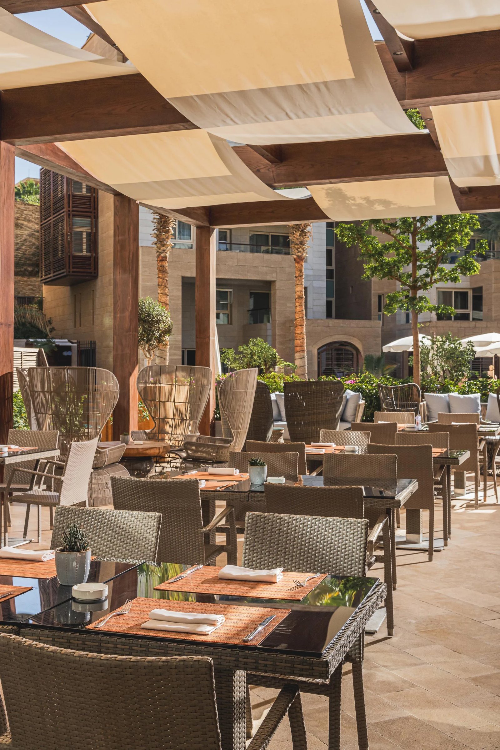 Kempinski Summerland Hotel & Resort, cilantro restaurant & terrace