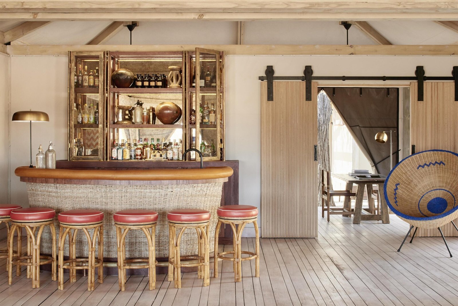 Savute Elephant Lodge, eat & drink