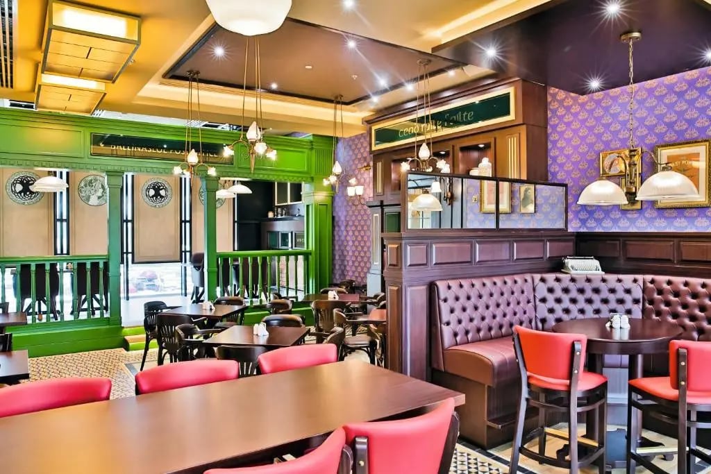 Studio One Hotel, eat & drink