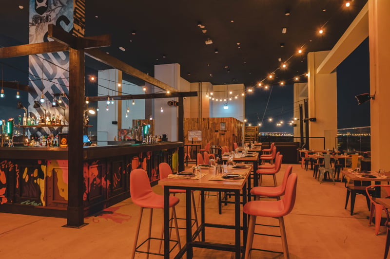 Studio One Hotel, eat & drink