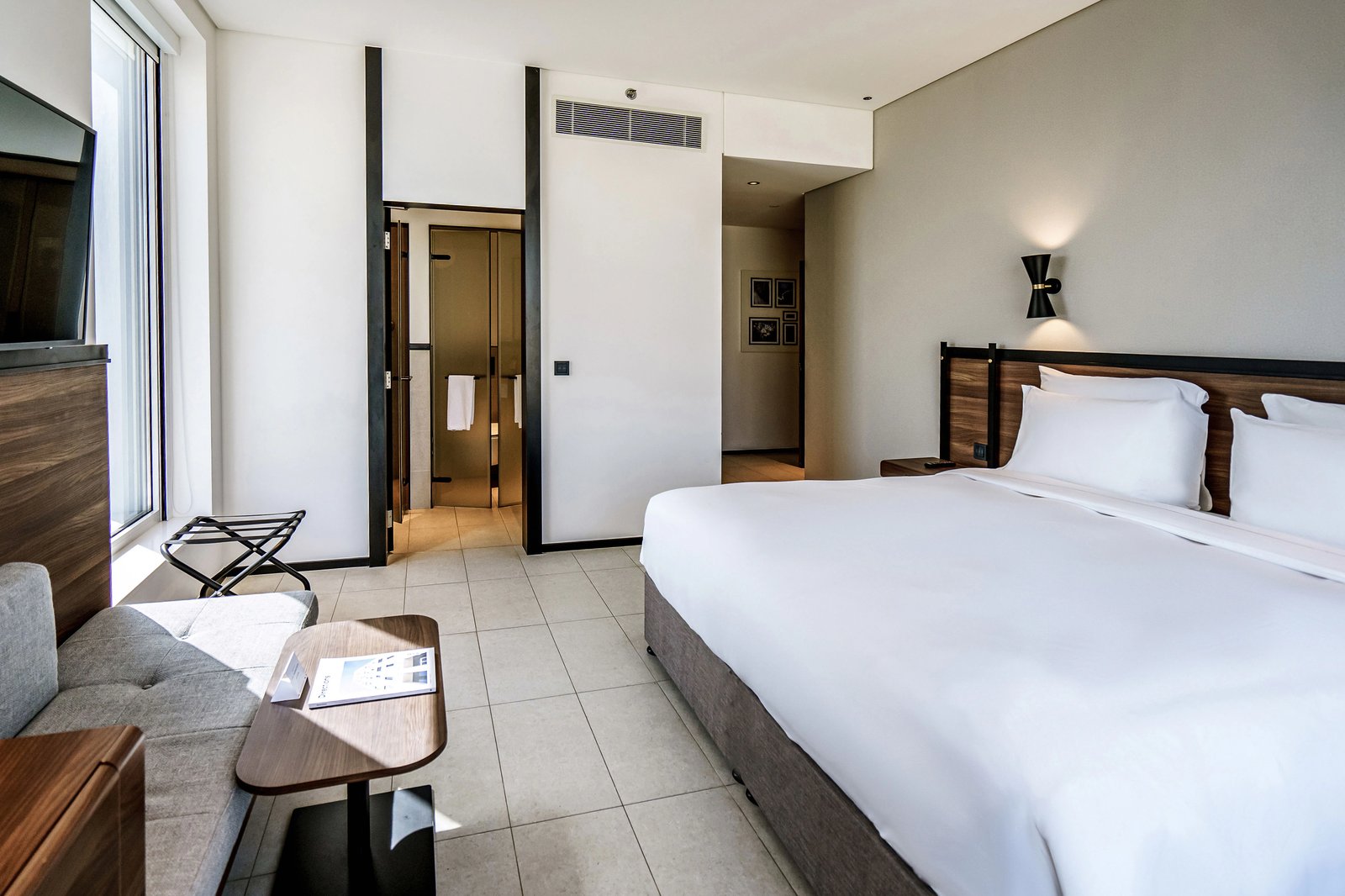 FORM Hotel Dubai, a member of Design HotelsTM, rooms