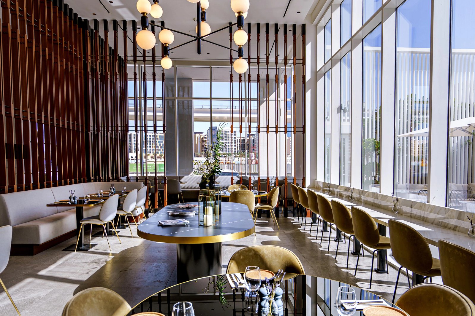 FORM Hotel Dubai, a member of Design HotelsTM, eat & drink
