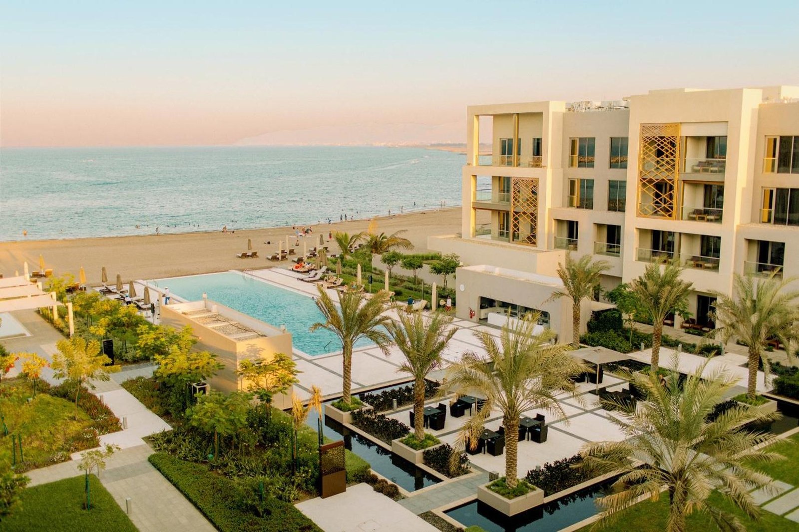 Kempinski Hotel Muscat, vibe