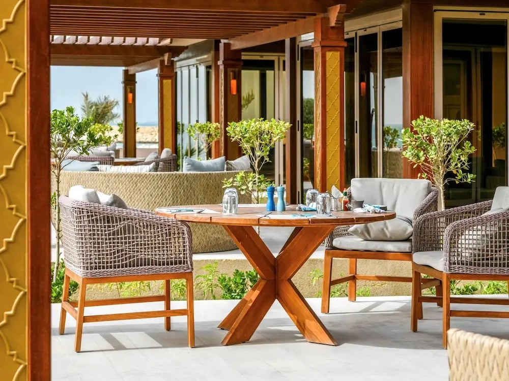 Royal Saray Resort, eat & drink