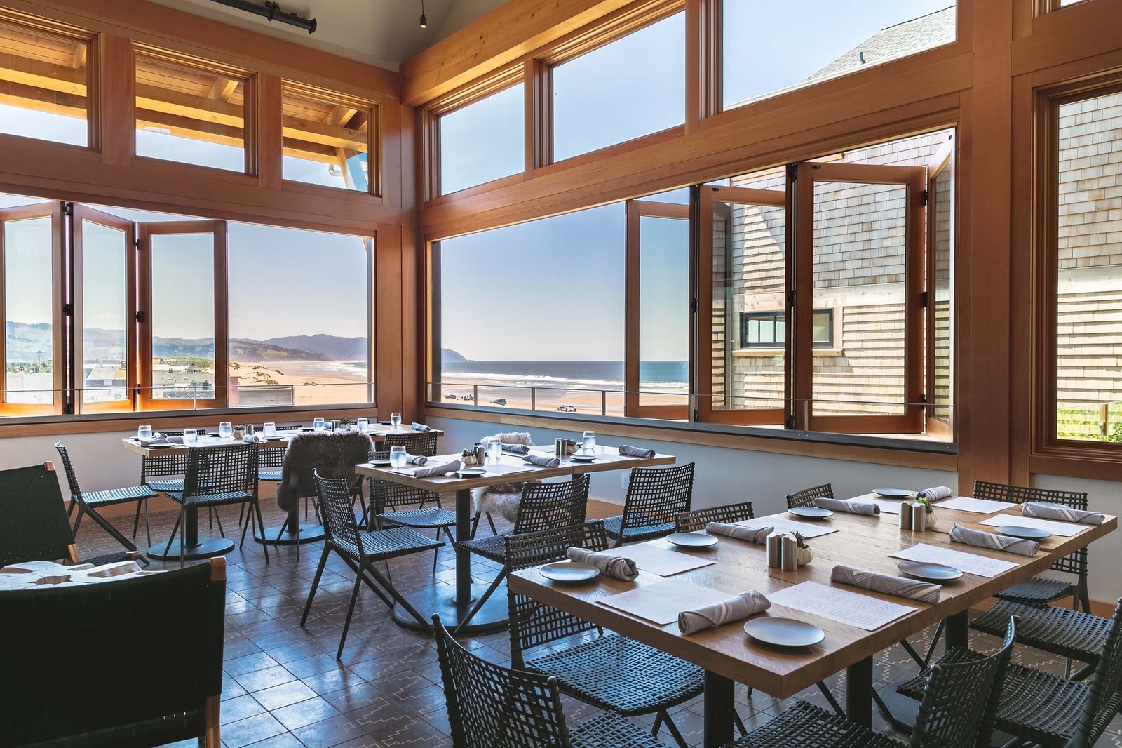Headlands Coastal Lodge & Spa, meridian restaurant & bar