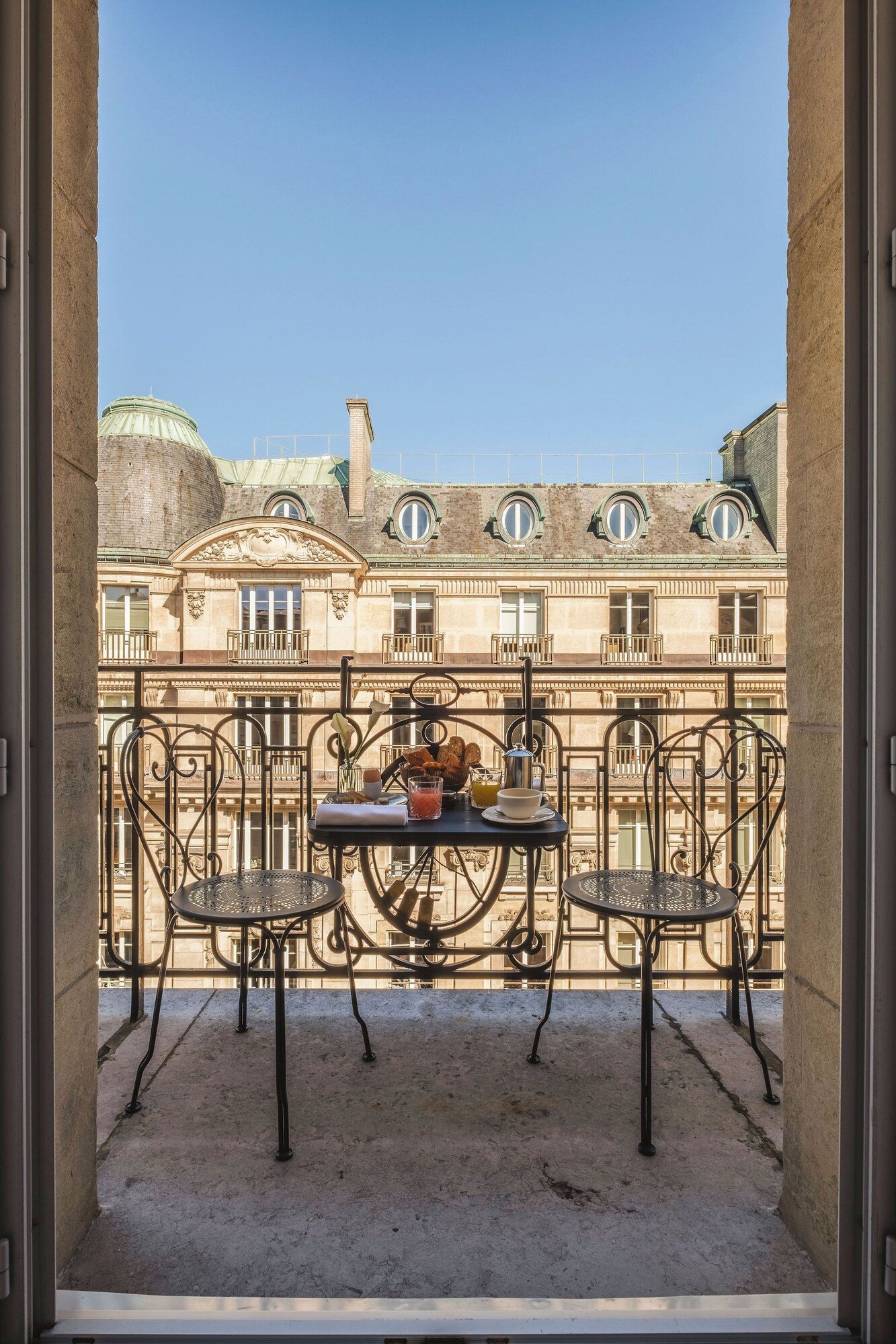 Hôtel Montalembert — vibe